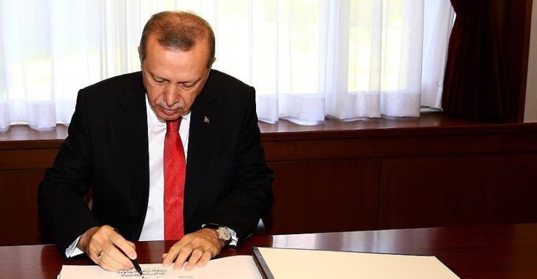 أردوغان لماكرون: يمكننا المساهمة في جهود الاستقرار الإقليمي
