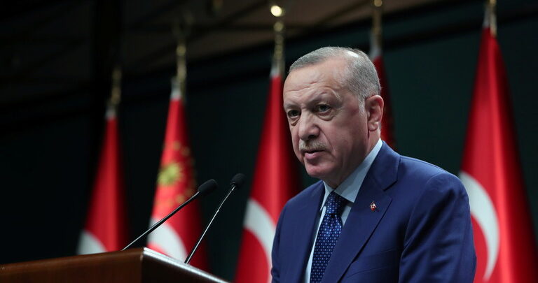 أردوغان يفتتح خط إمداد مياه إلى قبرص: أي مفاوضات جديدة يجب أن تجري بين دولتين