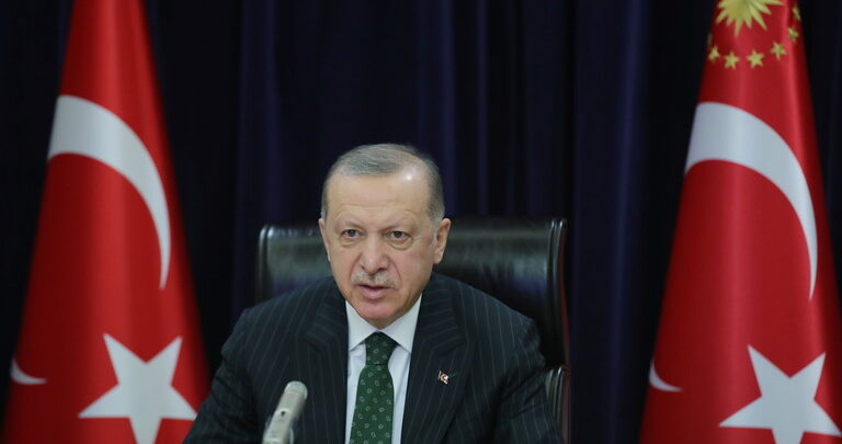 أردوغان: إحباط الانقلاب عنوان لانتصار الحق أردوغان: إحباط الانقلاب عنوان لانتصار الحق