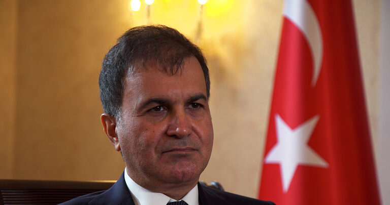 “العدالة والتنمية” التركي: أنقرة مسيطرة على حدودها وليست مخيما للمهاجرين