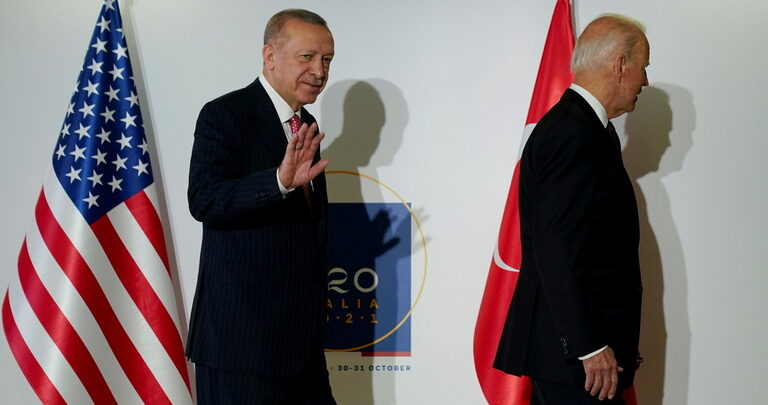 أردوغان يعلن بعد لقاء بايدن أن عملية الدعم الأمريكي للأكراد في سوريا لن تستمر بنحوها الحالي أردوغان يعلن بعد لقاء بايدن أن عملية الدعم الأمريكي للأكراد في سوريا لن تستمر بنحوها الحالي