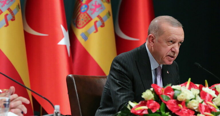 أردوغان: اتفقنا مع روسيا على عدم الإفصاح عن تفاصيل التصنيع المشترك لمنظومة “إس-400”
