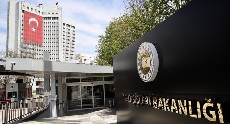 تركيا: ندين بأشد العبارات الاعتداء الدنيء على كتابنا المقدس القرآن الكريم