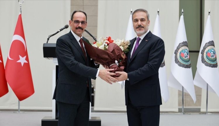 رئيس الاستخبارات يتسلم مهامه من سلفه فيدان