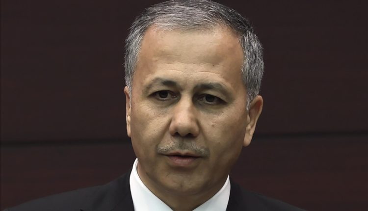 وزير الداخلية التركي الجديد يبدأ مهامه بهذه الخطوة