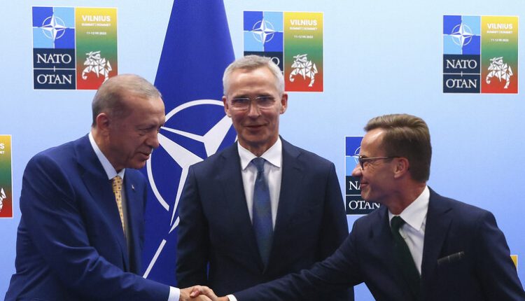 أردوغان وافق على إحالة طلب السويد الانضمام للحلف إلى البرلمان التركي