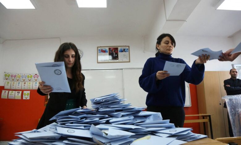 نتائج أولية تُظهر تقدم المعارضة التركية في الانتخابات المحلية بإسطنبول