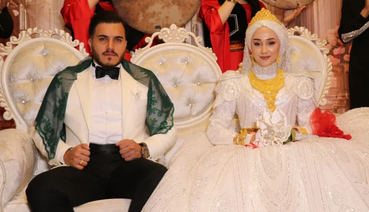 حفلة زفاف تتصدر العناوين في تركيا: 100 رأس من الأغنام و12 مليون ليرة في احتفال فان الكبير