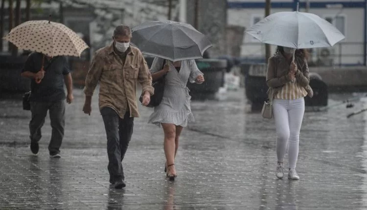 التحذيرات تتوالي من أمطار غزيرة وعواصف رعدية في عدة مناطق تركية